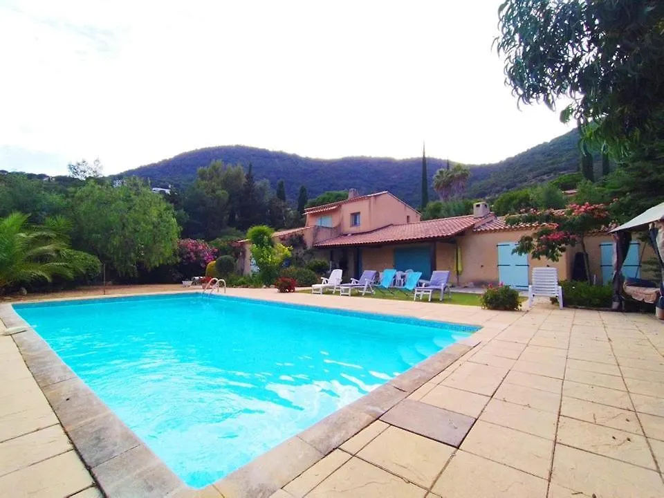 Grande Villa Provencale Pour 10 Personnes Avec Piscine Cavalaire-sur-Mer 0*,  France