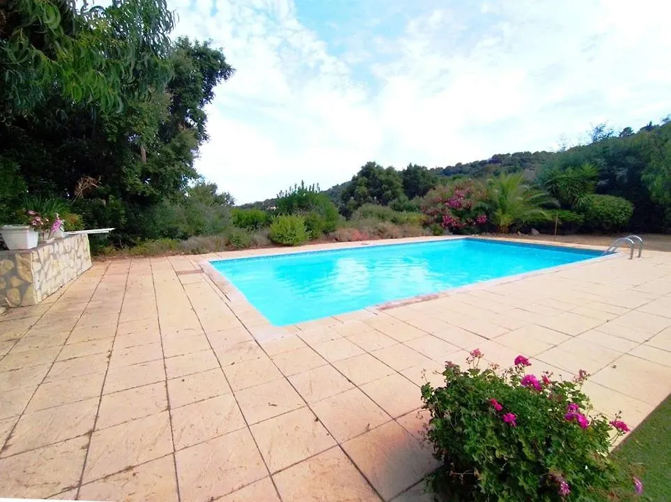 Grande Villa Provencale Pour 10 Personnes Avec Piscine Cavalaire-sur-Mer France